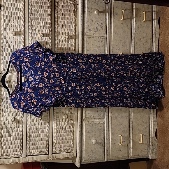 Knox Rose Dresses & Skirts - Knox Rose blue berry floral dress